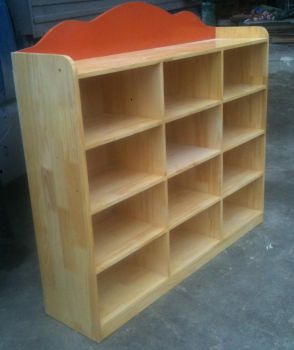 Kệ gỗ thông 12 ô